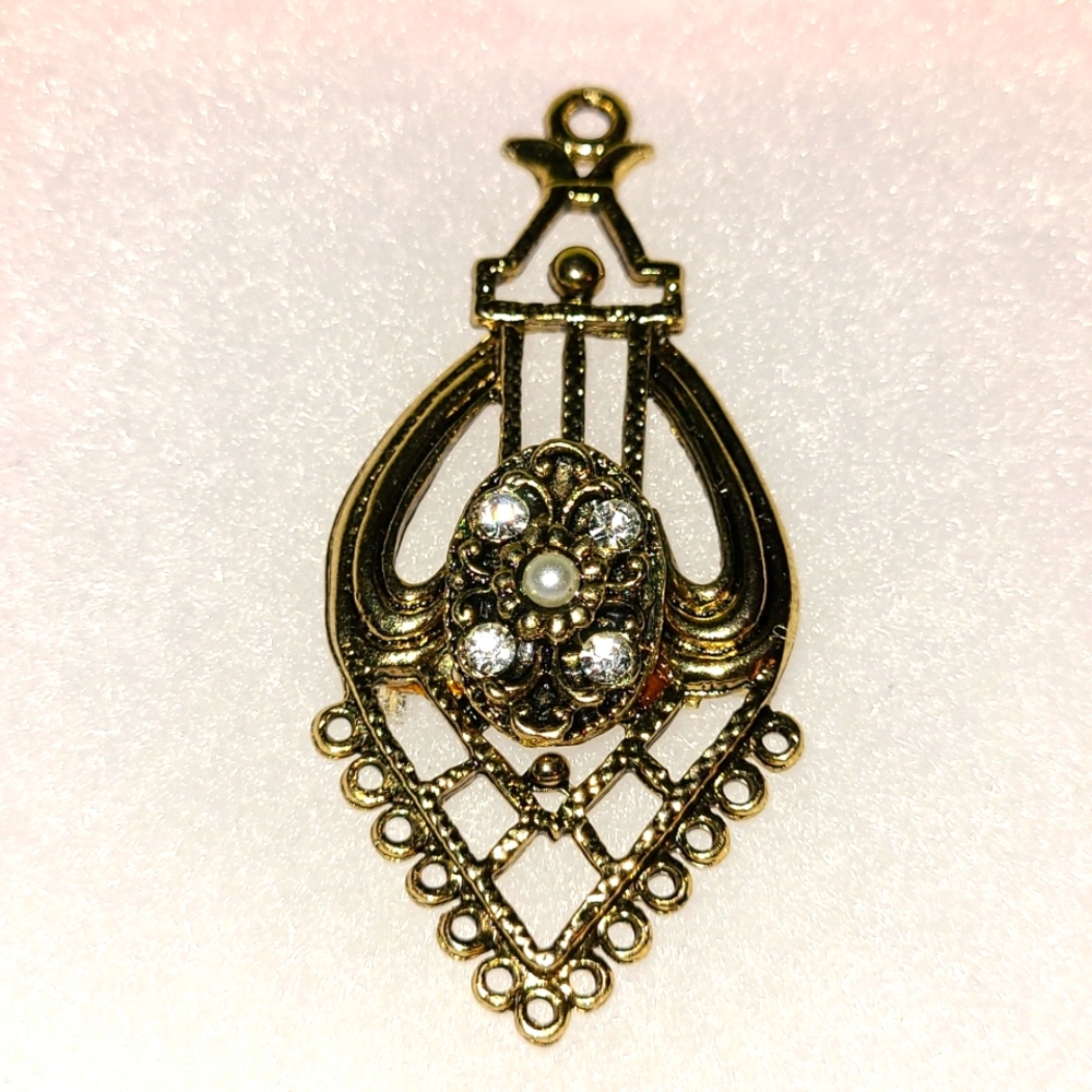 Vintage Art Deco Brooch or Pendant with Clear Crystal Rhinestones & Faux Pearl